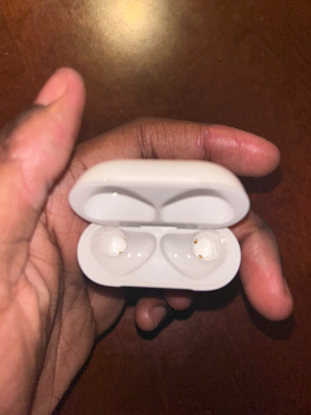 Apple AirPods 4 Charging Case - photo 2