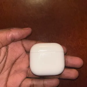 Apple AirPods 4 Charging Case