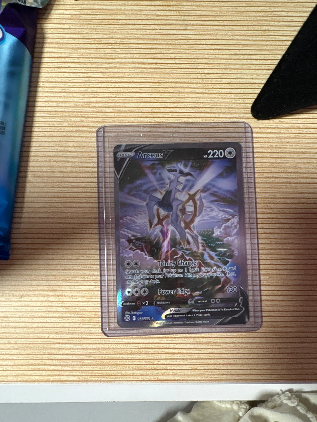 Arceus V Pokémon Trading Card