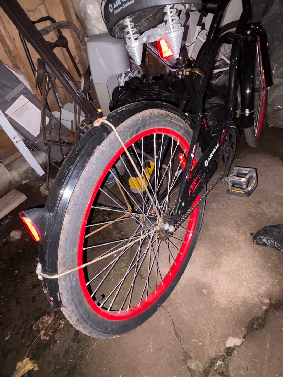 Black cruiser bike with red rims - photo 4