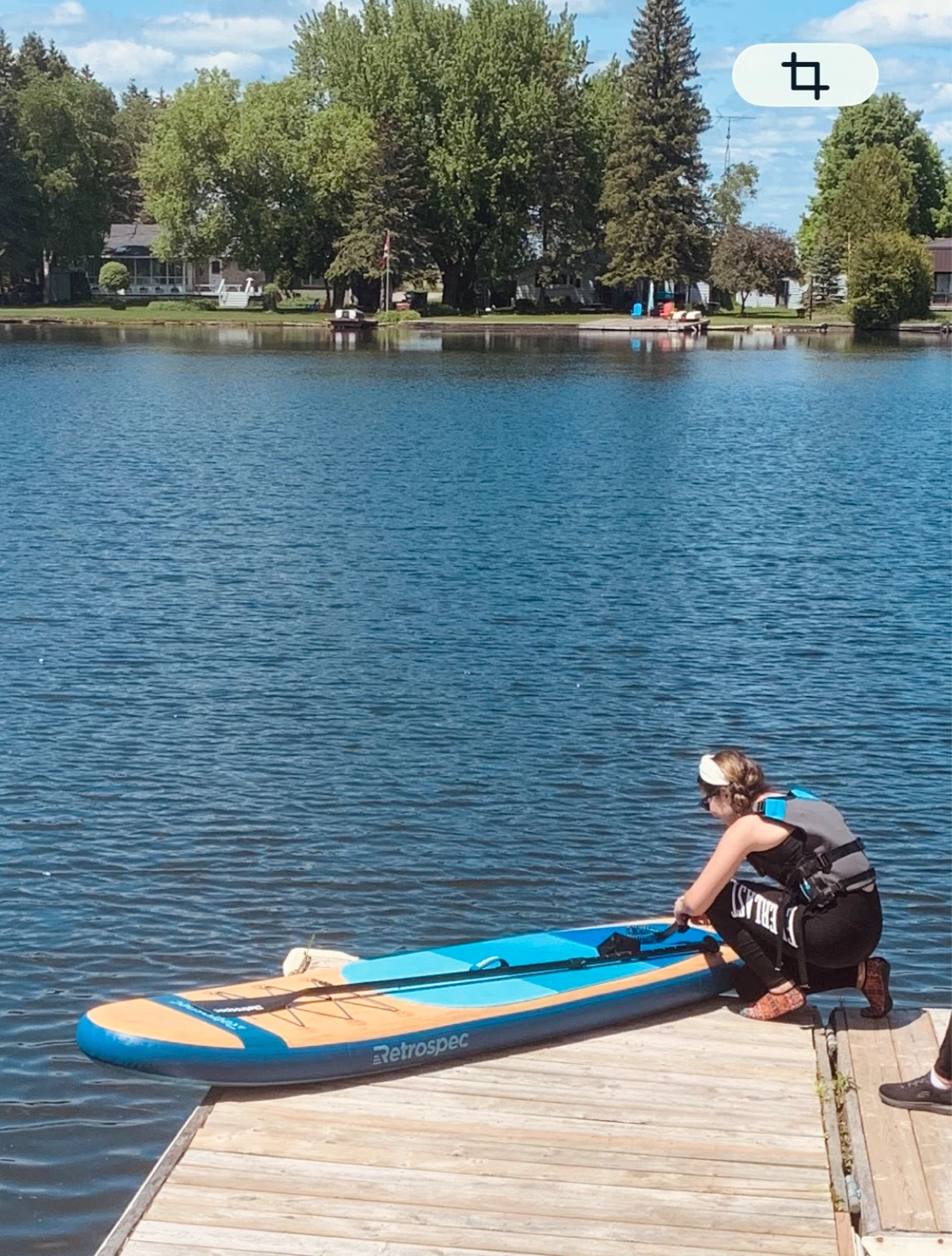 Weekender Retrospec (Inflatable Paddle Board) – Great Condition - photo 2