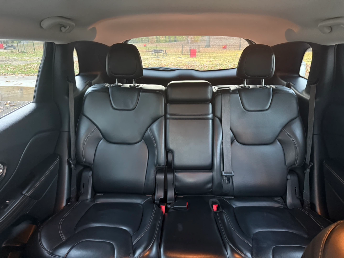 Jeep Cherokee Latitude SUV - photo 5