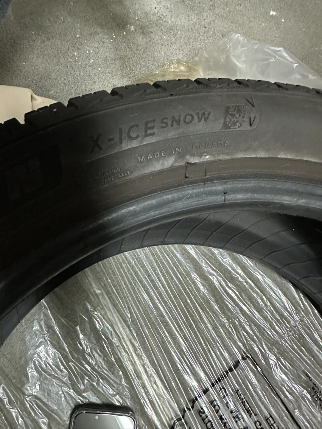 Michelin X-Ice Snow Tires - 235/45 R19 - photo 5