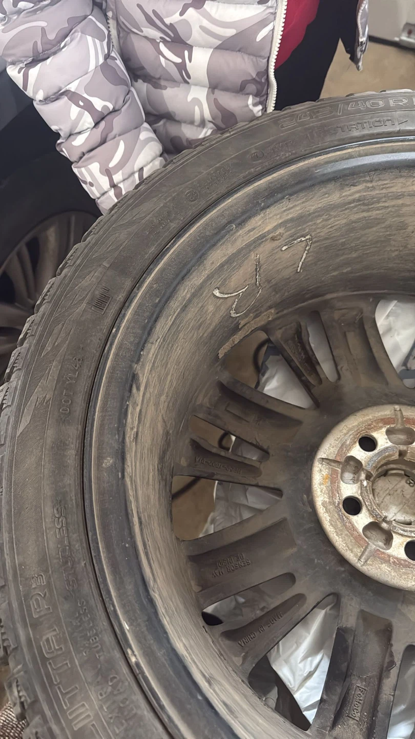 245/40R19 Winter Tire - photo 5