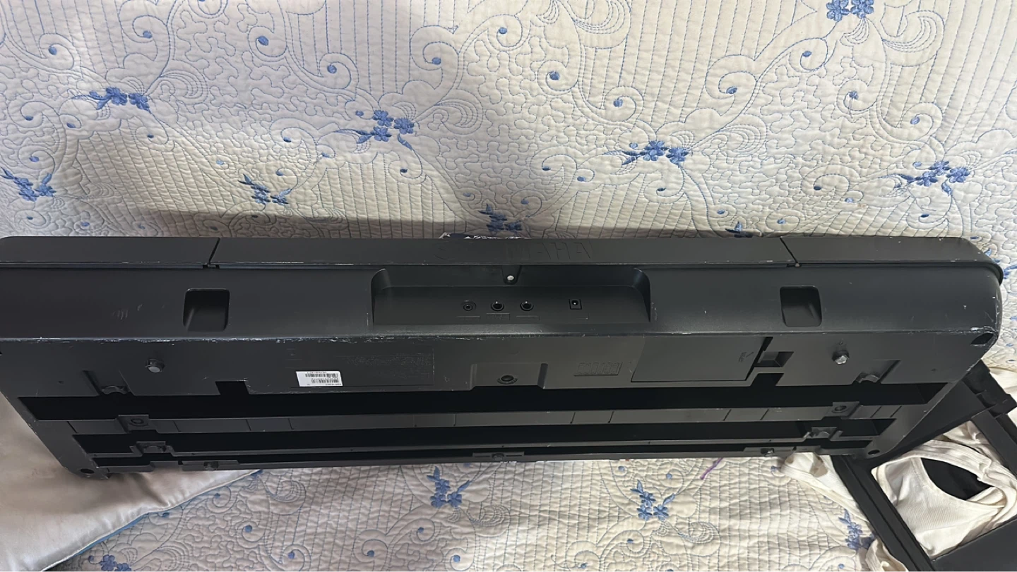 Yamaha Keyboard with Power Adapter and Pedal - photo 3