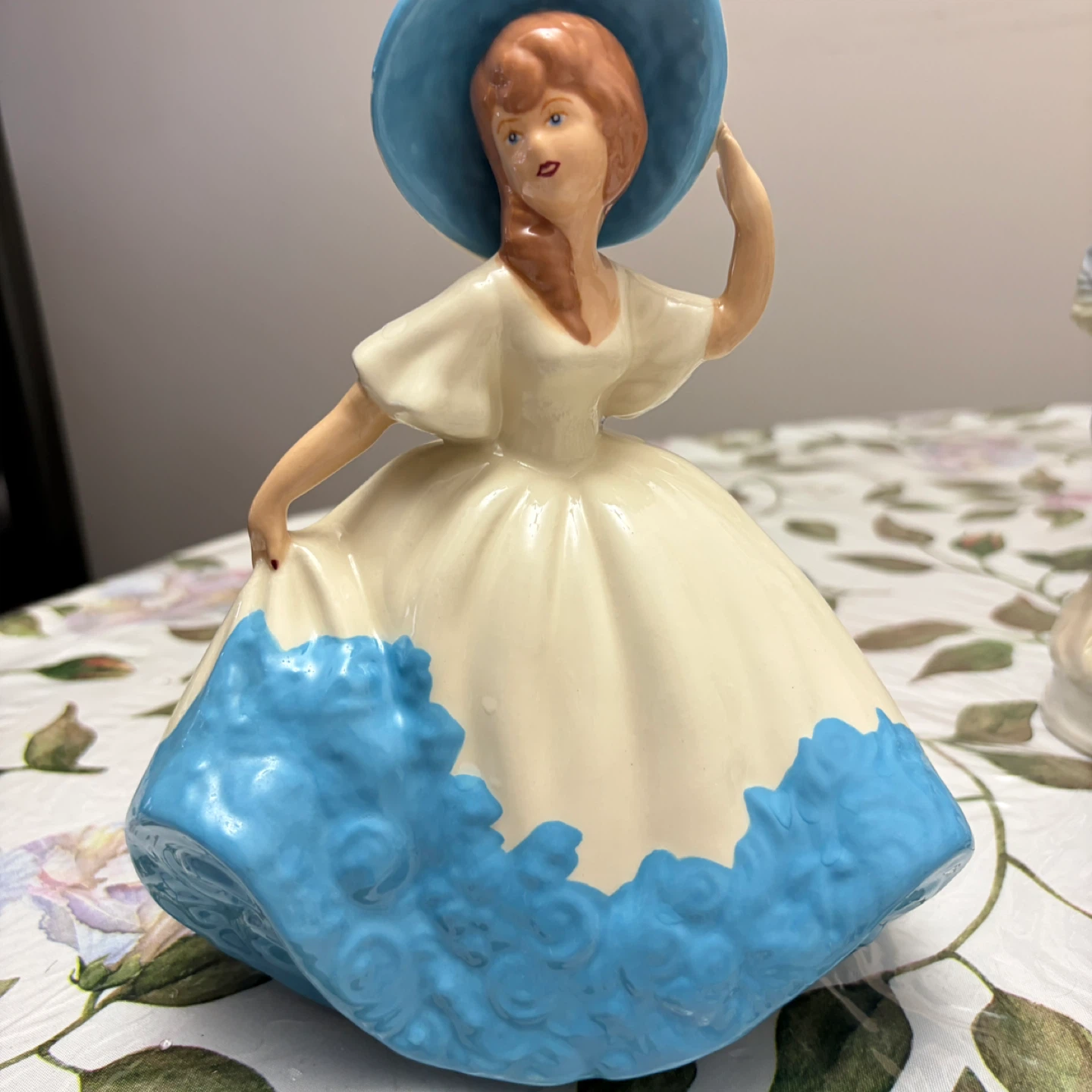 Porcelain Figurines - Boy (20cm), Girl (18cm), Lady (15cm) - photo 2