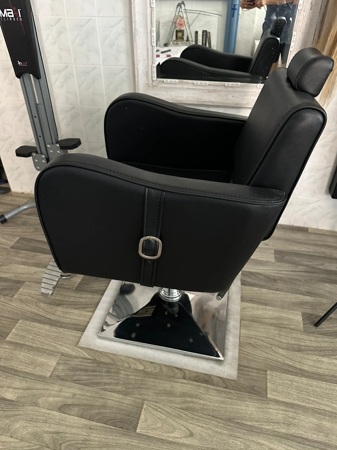 Black Hydraulic Styling Chair - photo 3