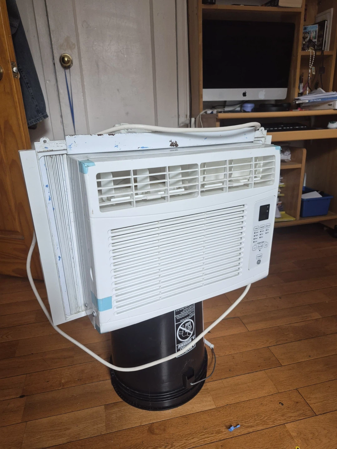 GE Window Air Conditioner - photo 2