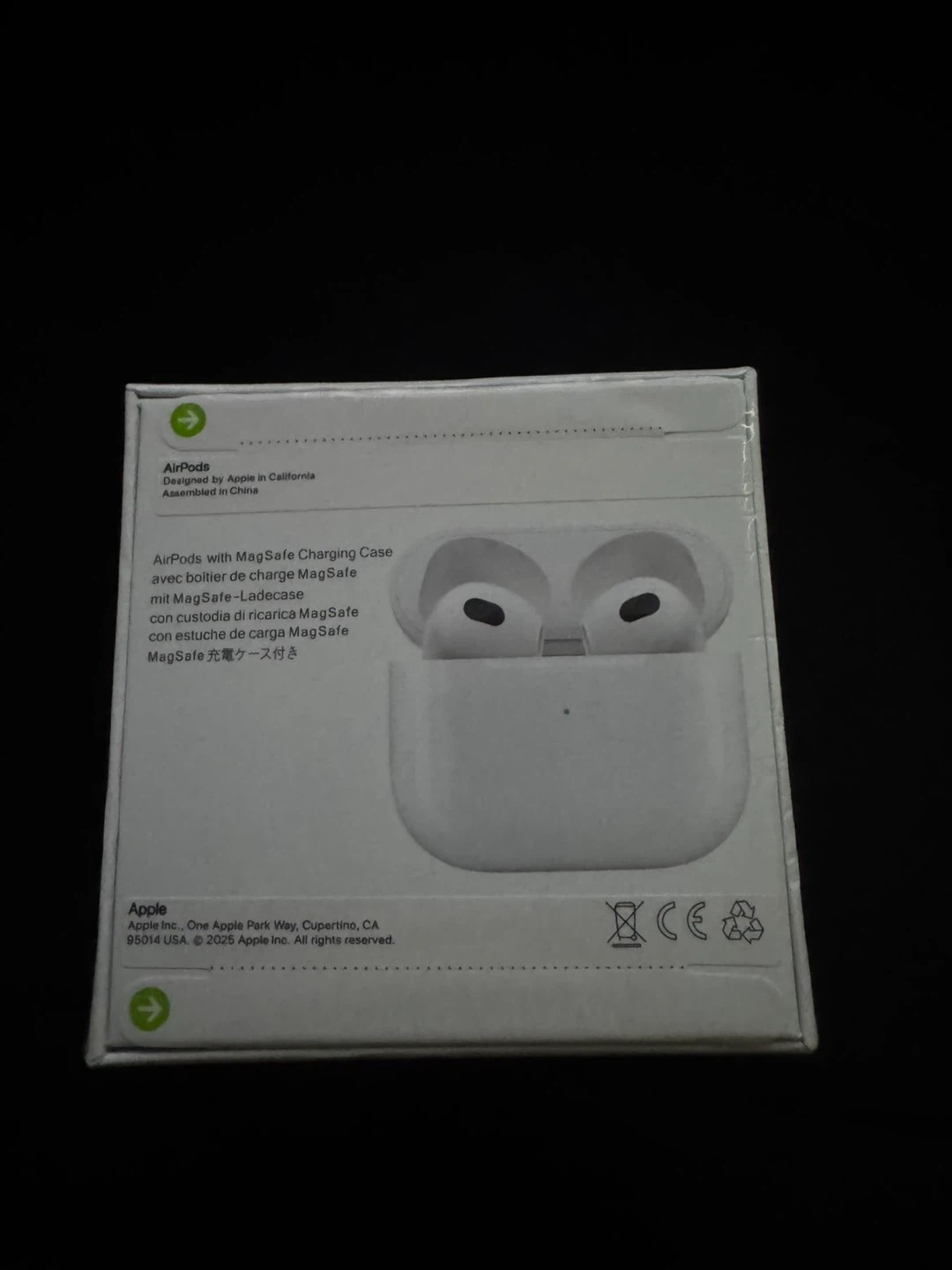 Apple AirPods (3rd generation) with MagSafe Charging Case - photo 4