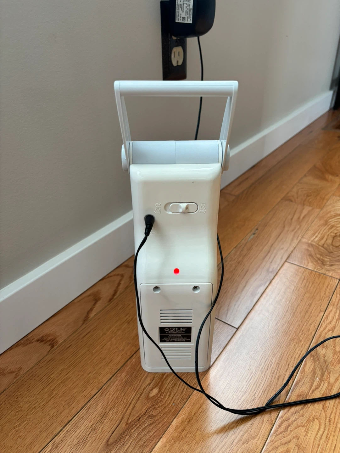 OttLite Rechargeable Portable Task Lamp (Model GX7911) - photo 4
