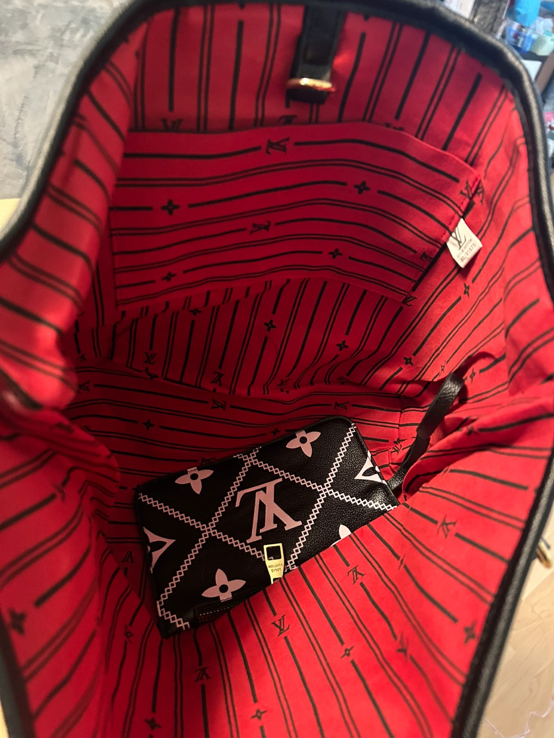 Louis Vuitton Black Monogram Tote Bag with Pouch - photo 2