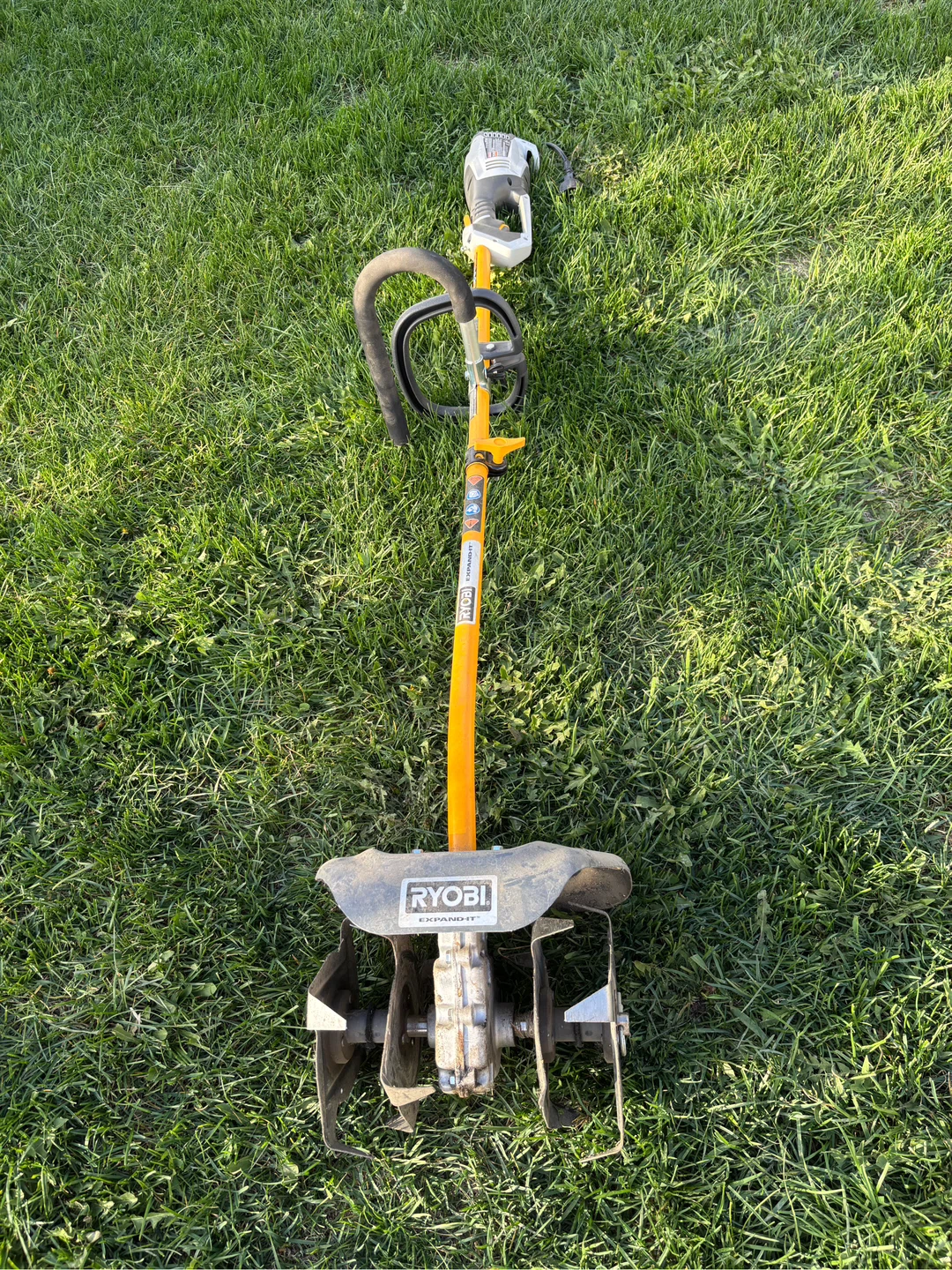 Ryobi Electric Cultivator Tiller - 8 Amp