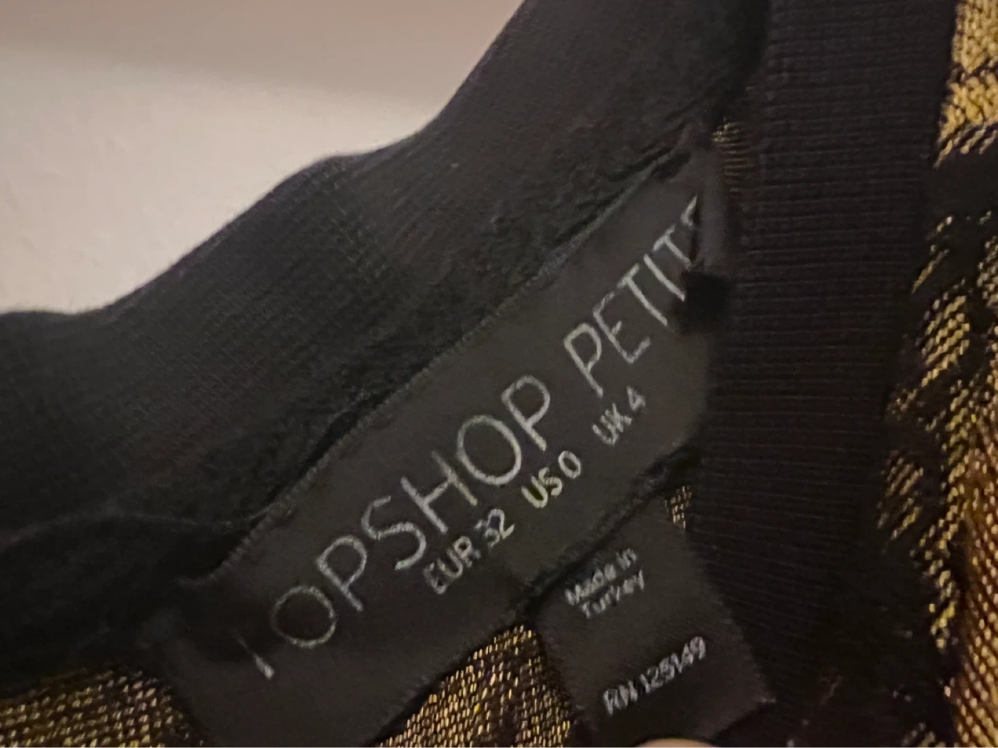 TOPSHOP PETITE Black & Gold Paisley Print Crop Top - photo 4