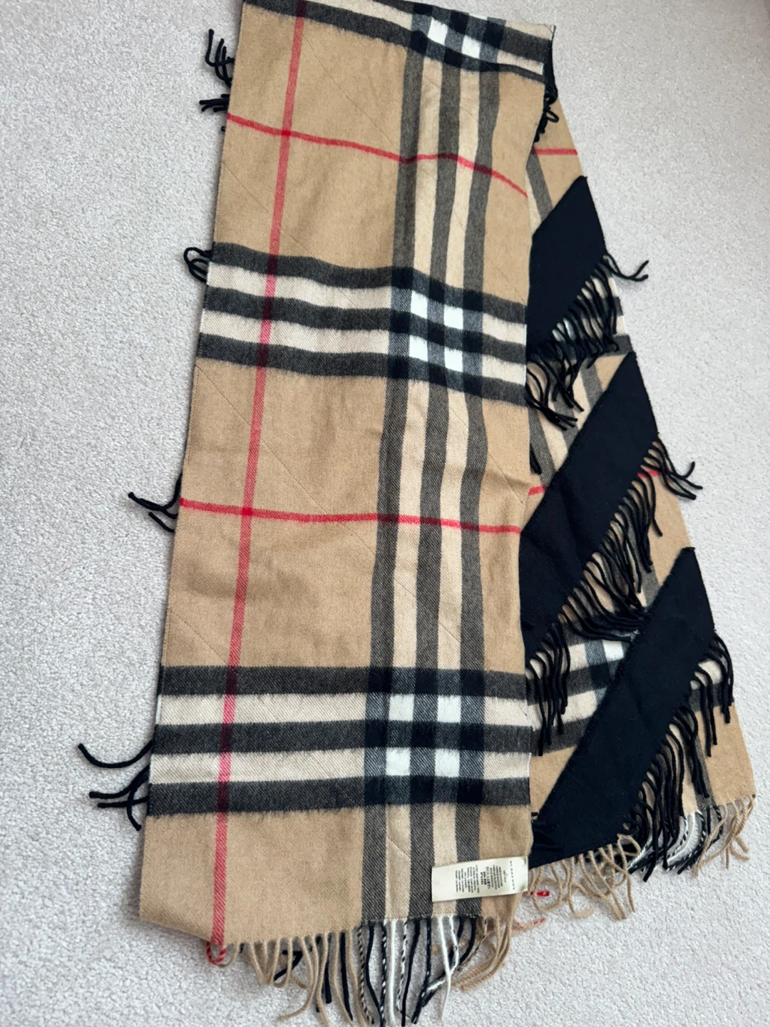 Burberry ladies scarf - photo 3