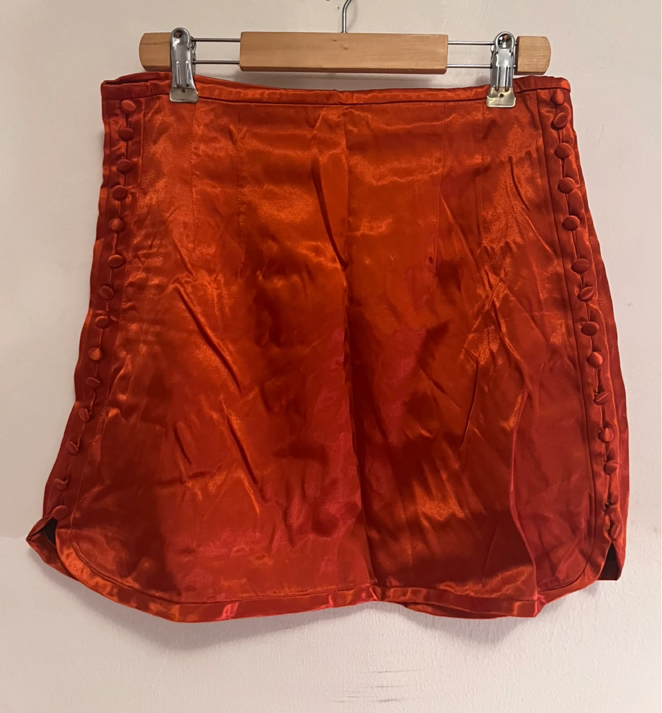 ZARA Red Satin Button Detail Mini Skirt Size S - photo 5