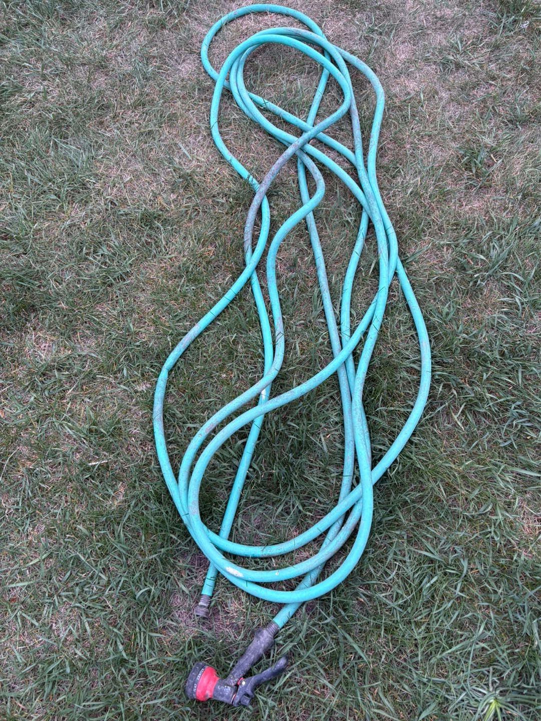 Green Garden Hose with Spray Nozzle 50ft - photo 4