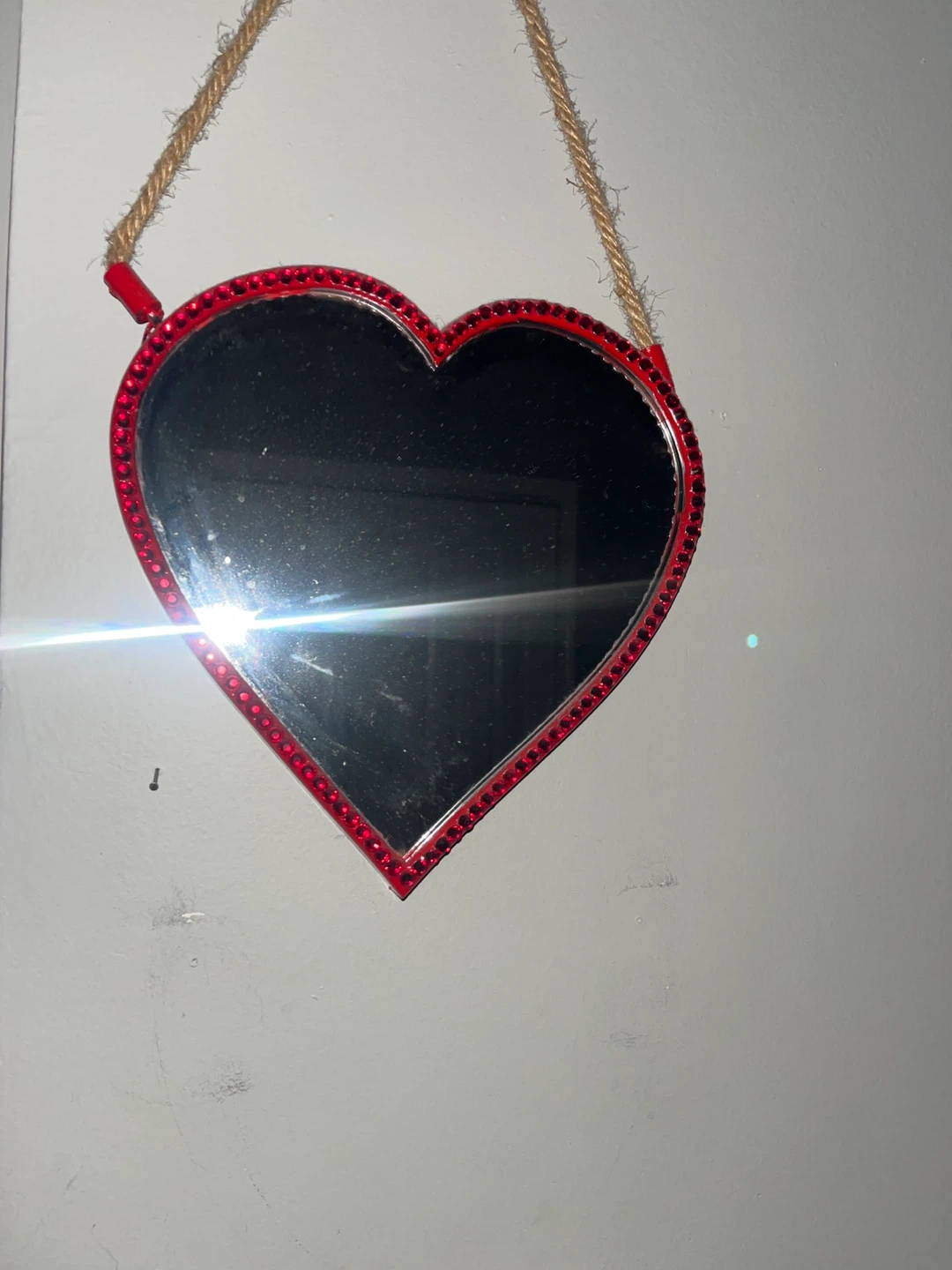 Red Heart Shaped Mirror - photo 3