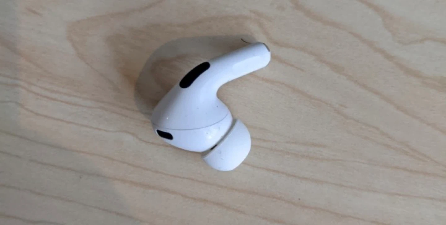 Apple AirPods Pro (Left Earbud) - photo 3