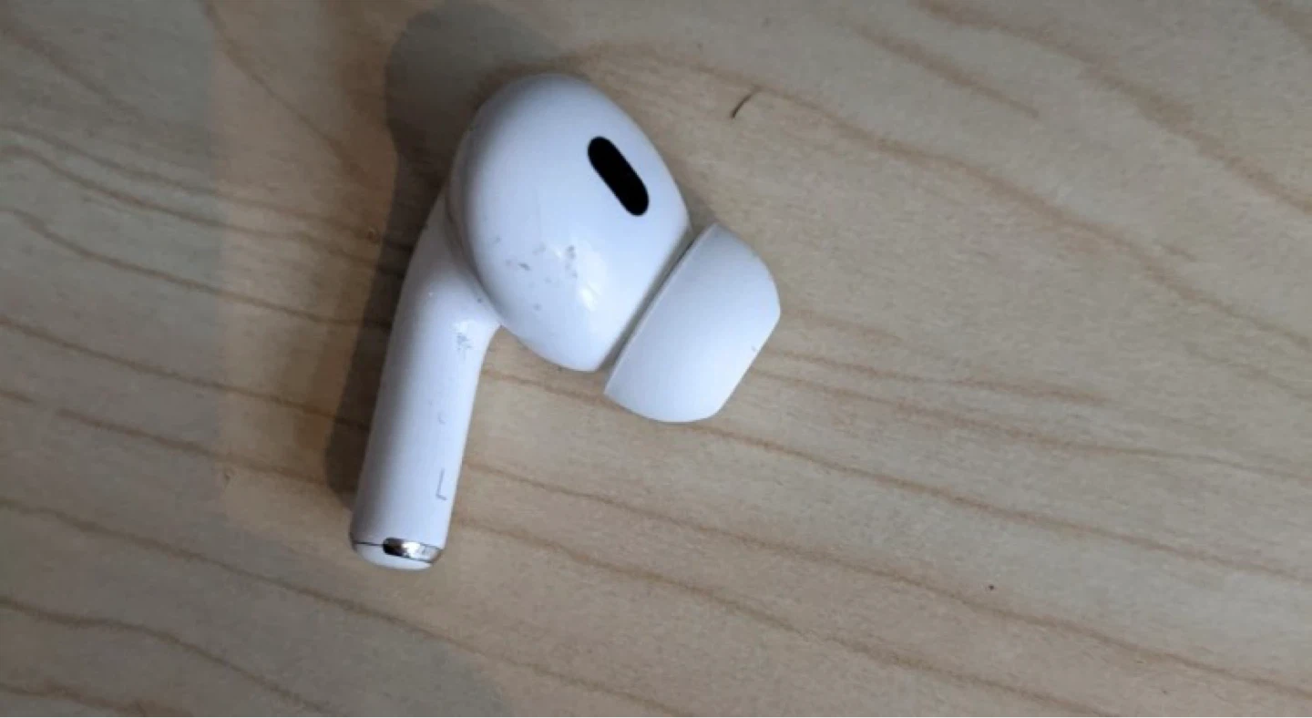 Apple AirPods Pro (Left Earbud)