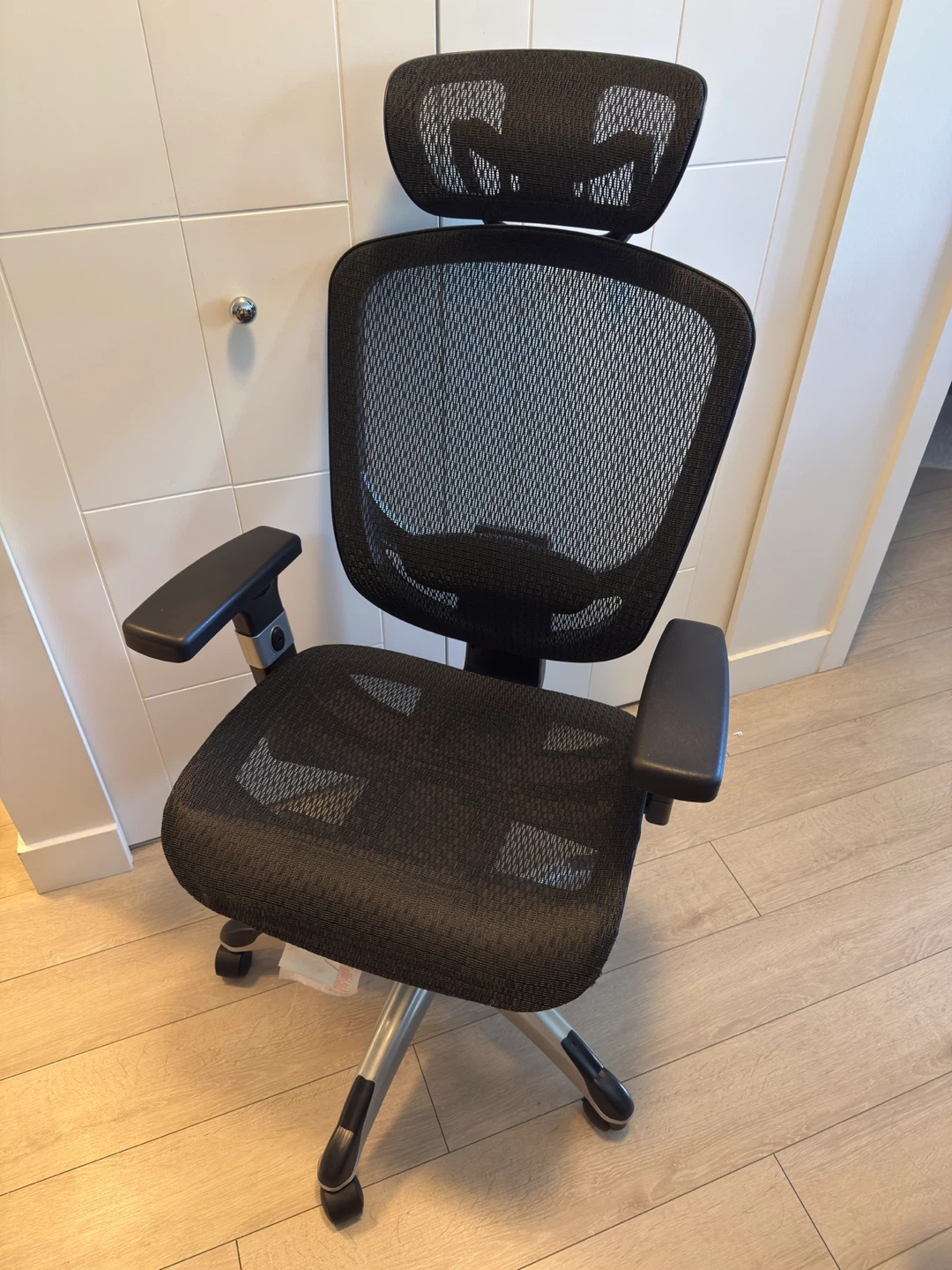 Black Mesh Office Chair with Headrest