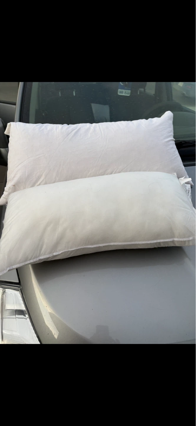 Two white pillows - photo 2