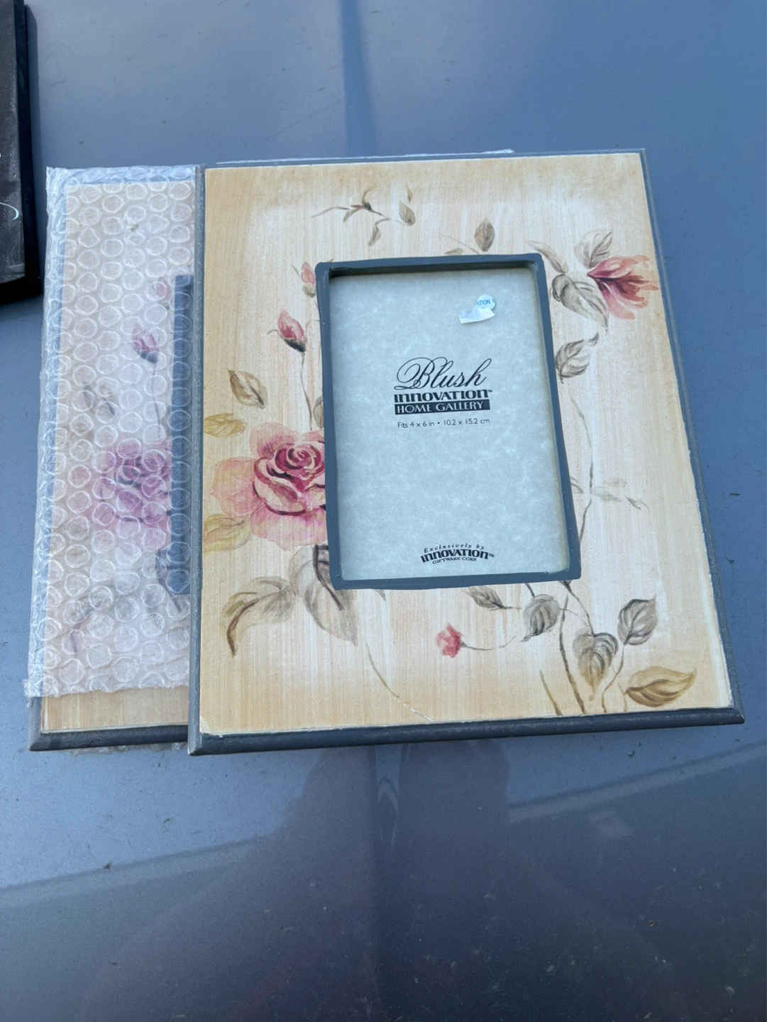 Asst pictures and frames