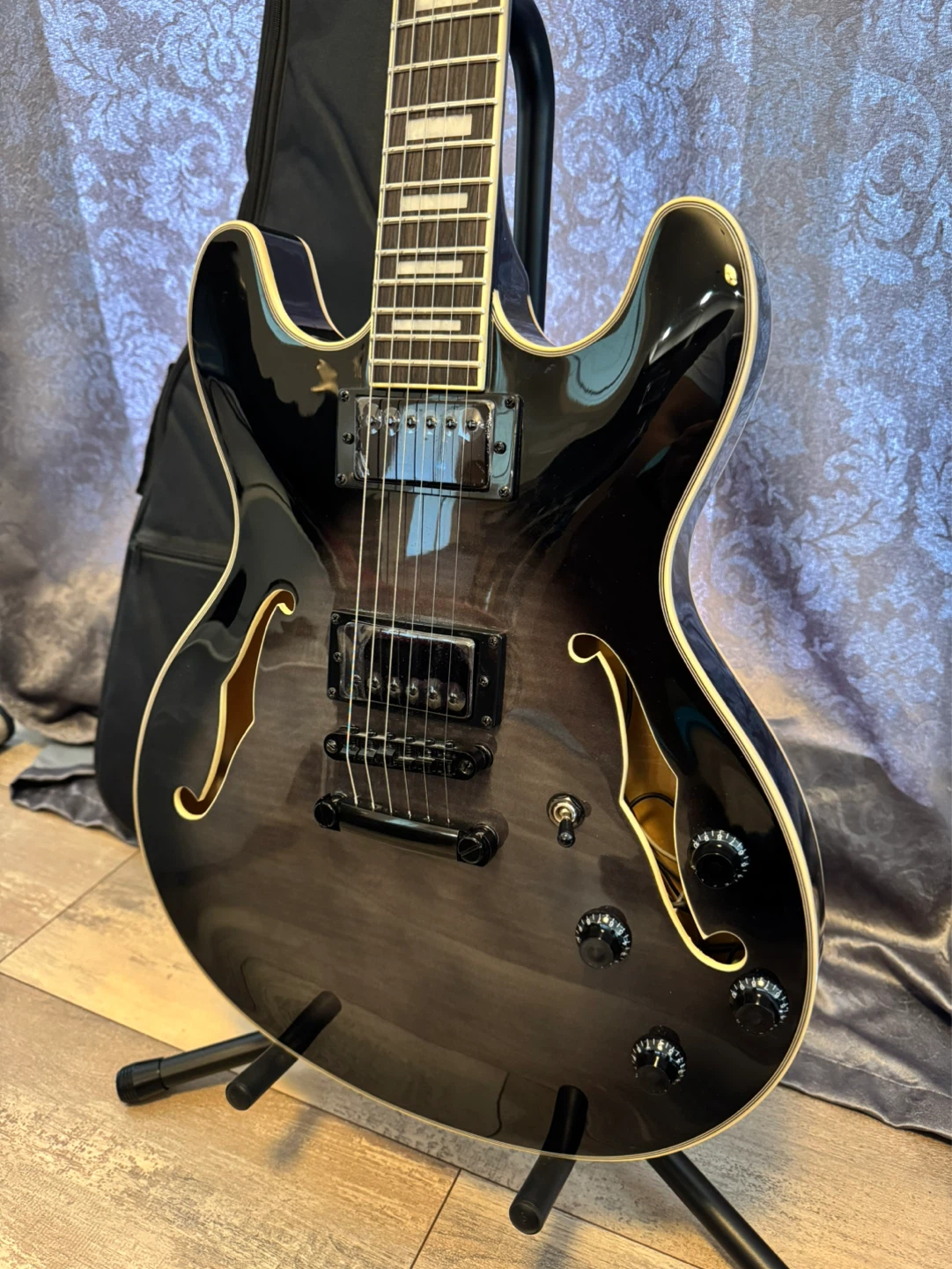 Indio Boardwalk Semi-hollow Electric Guitar with Gigbag - photo 4