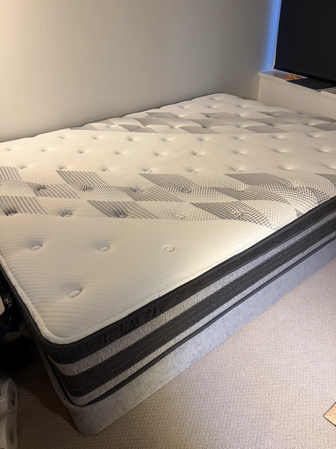 Queen Serta Perfect Sleeper Mattress Set - photo 2