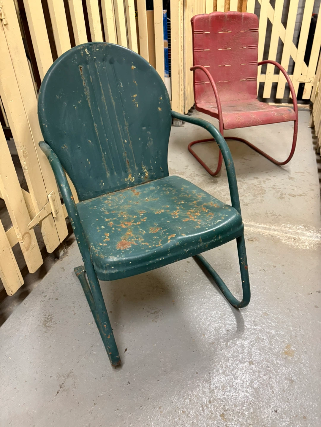 Two Mcm Vintage Metal Lawn Chairs - photo 2
