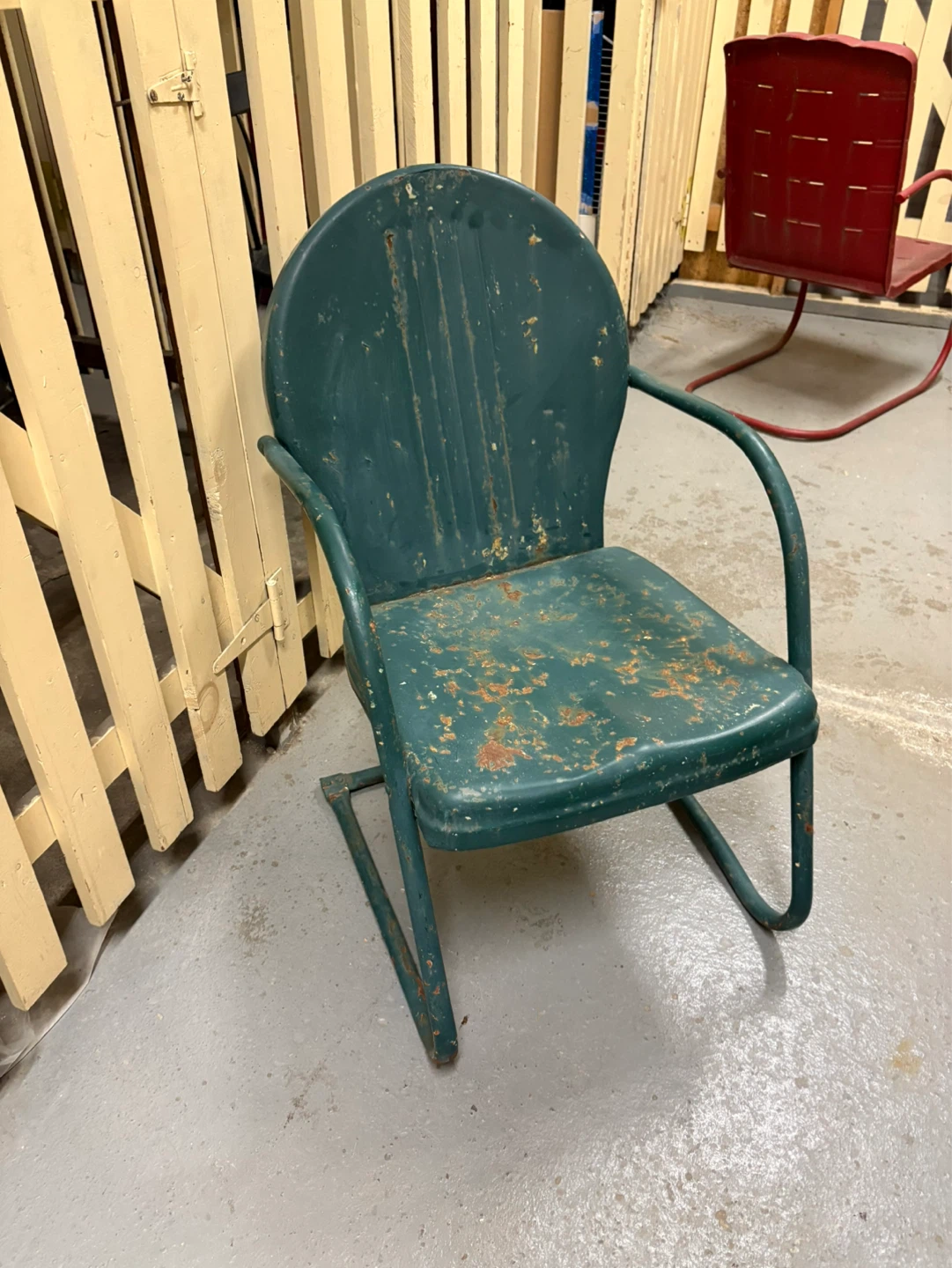 Two Mcm Vintage Metal Lawn Chairs - photo 3