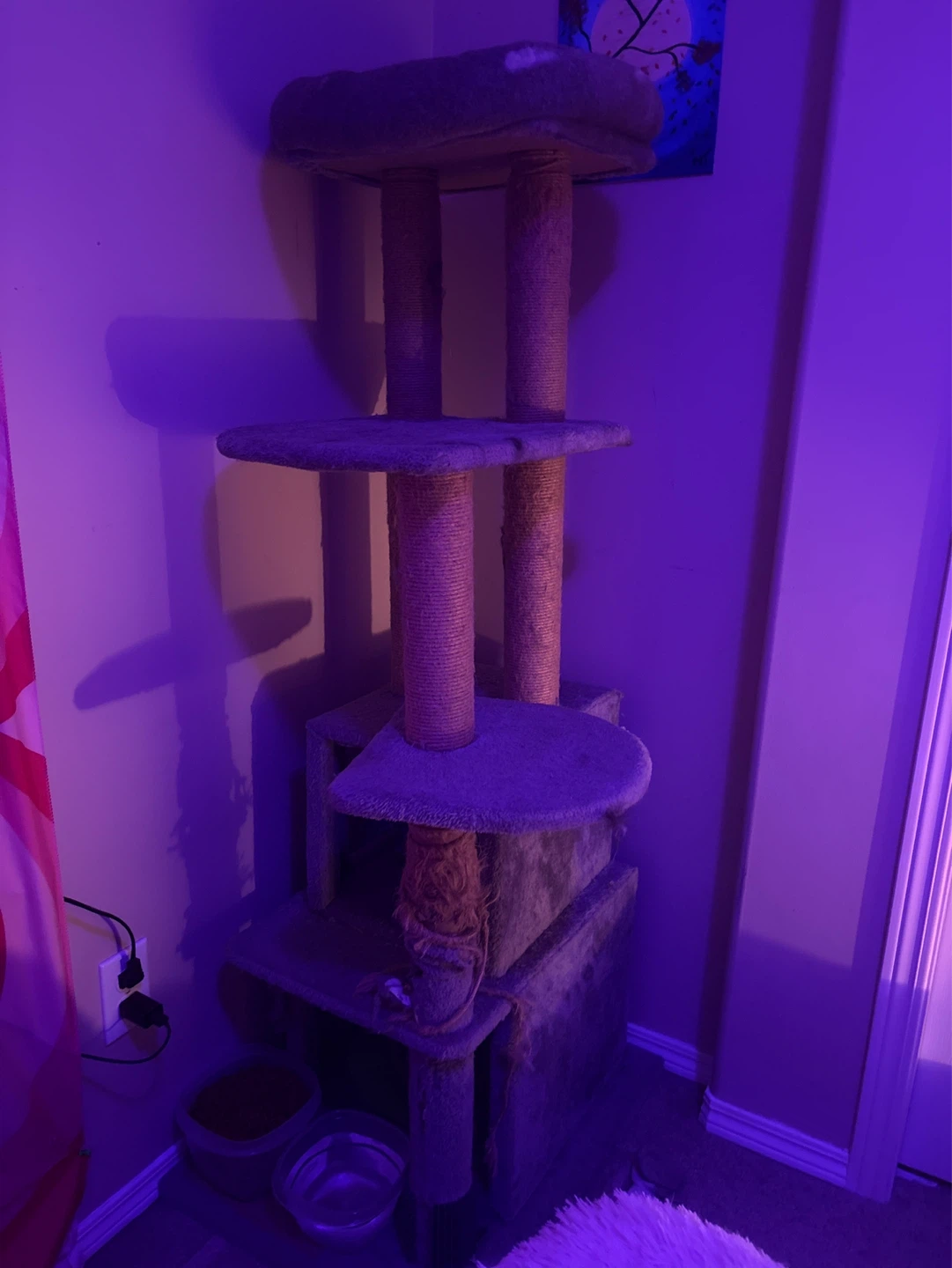 Multi-level Cat Tree with Scratching Posts