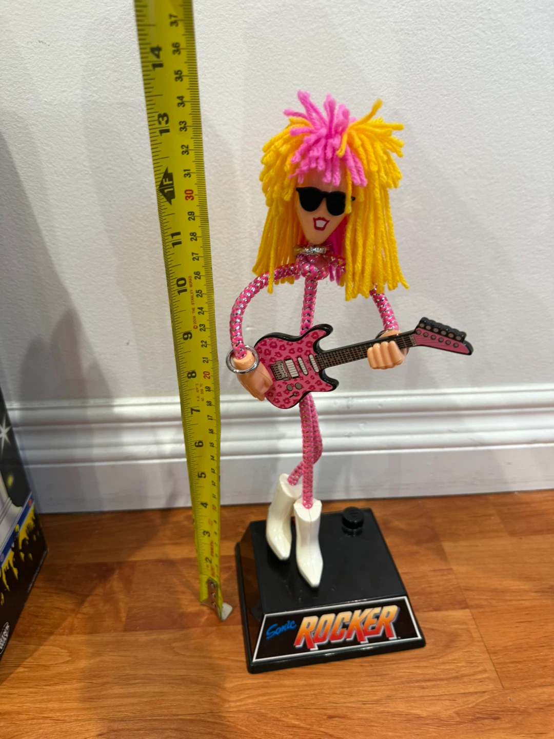 Sonic Rocker Bendable Doll - photo 2