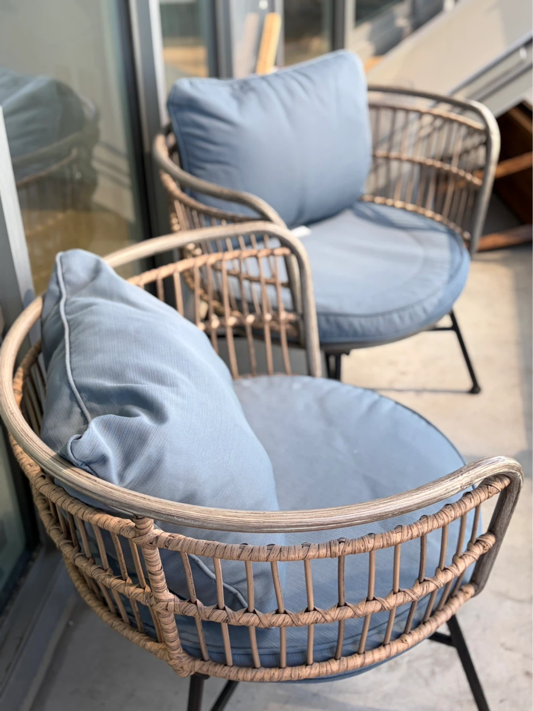Rattan Accent Chairs with Blue Cushions (Set of 2)+small table
