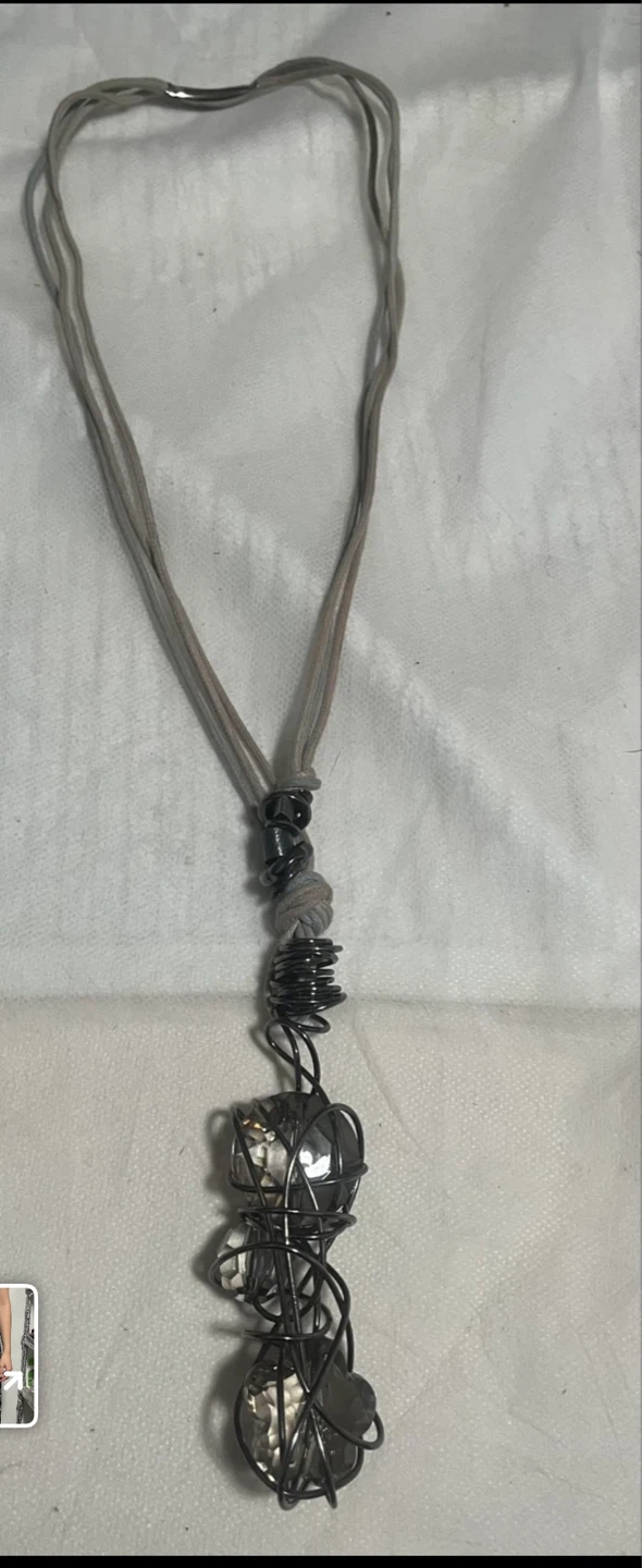 Wire Wrapped Crystal and Stone Necklace - photo 3