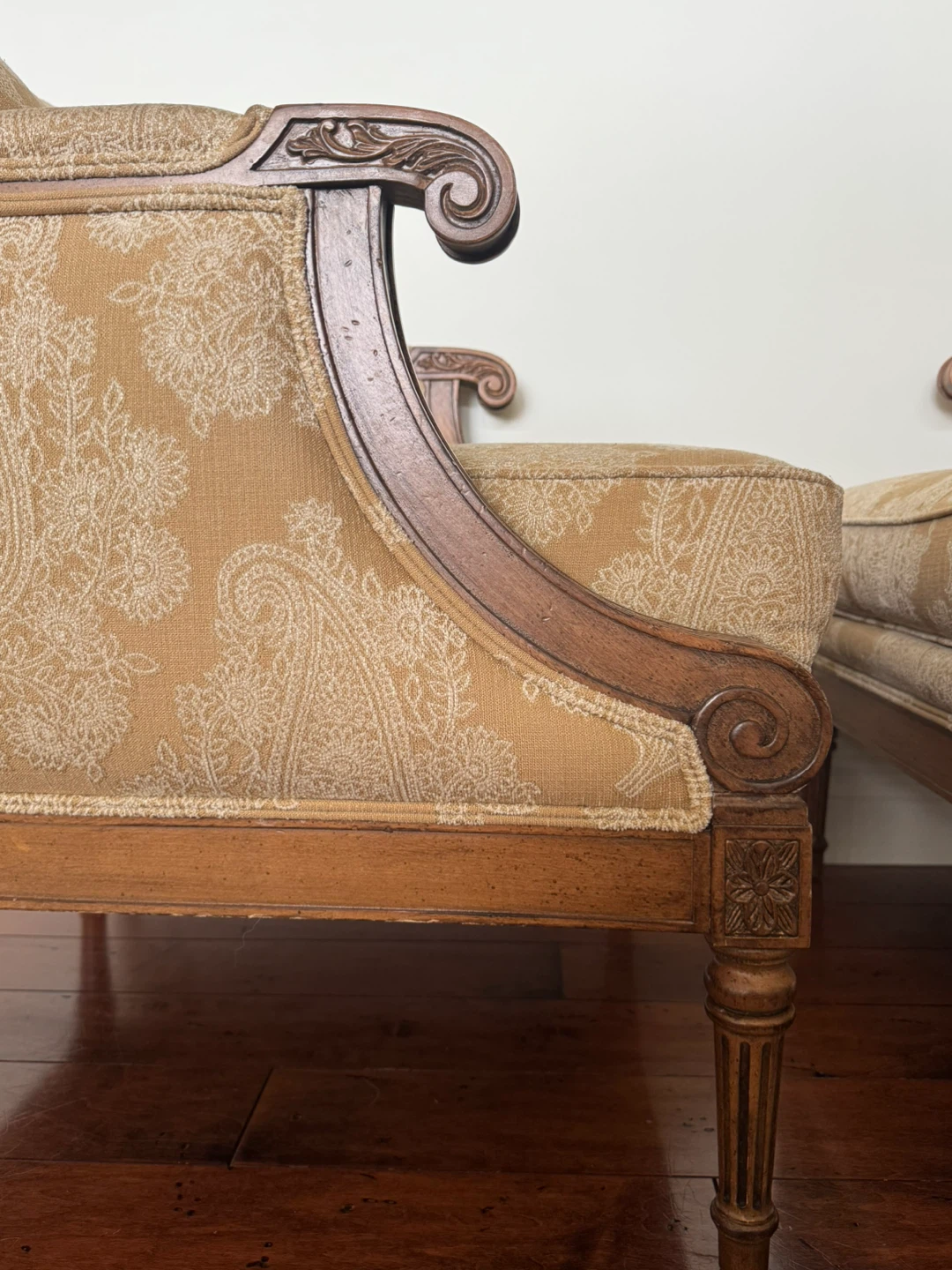 Vintage Accent Chairs with Ottoman - photo 3
