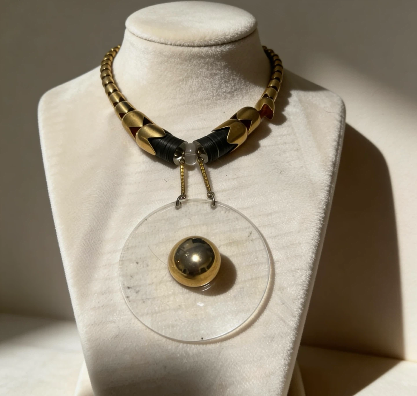 Gold-tone statement necklace with clear disc pendant - photo 3