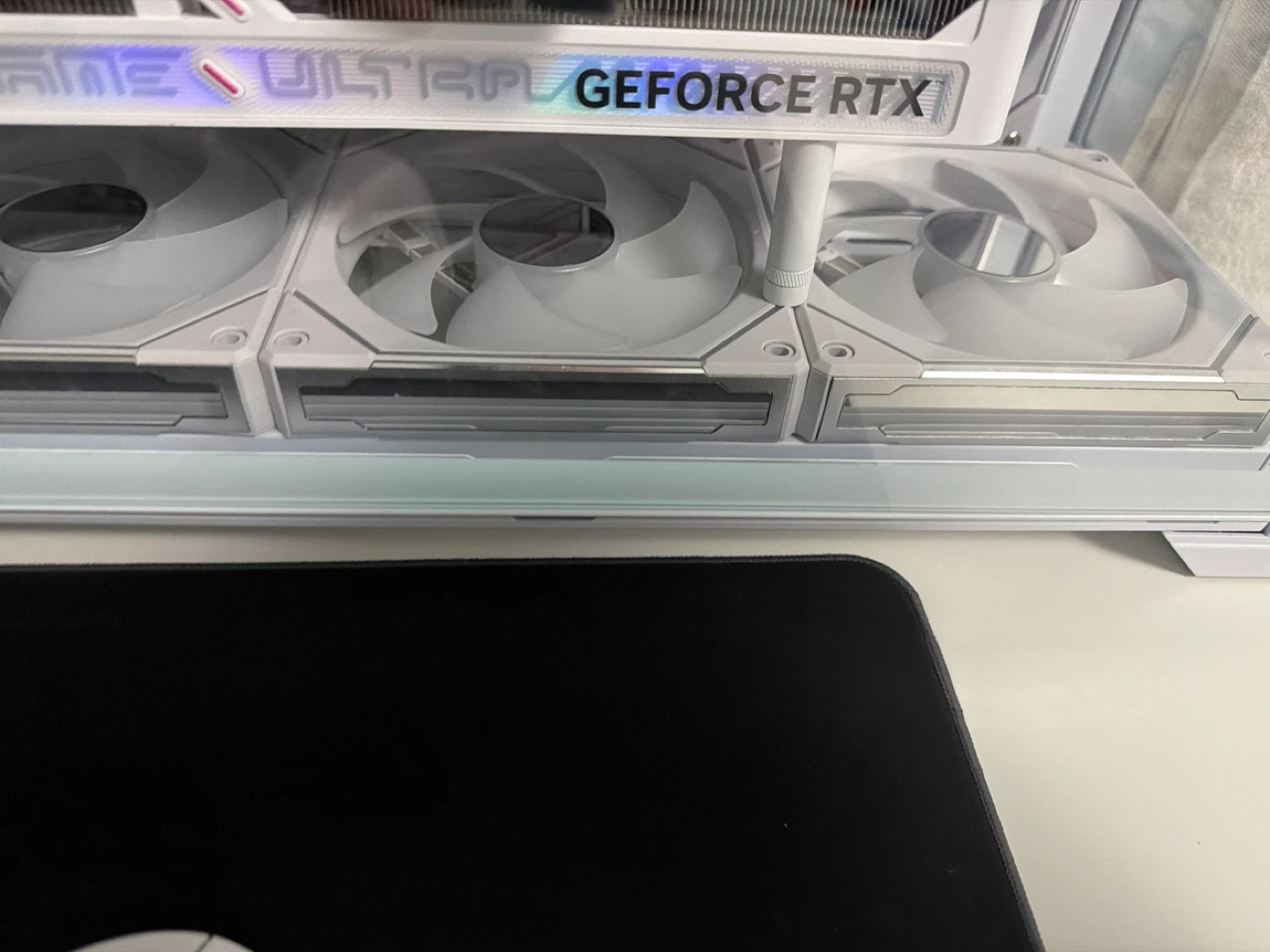 Lian Li infinity fans  white 3