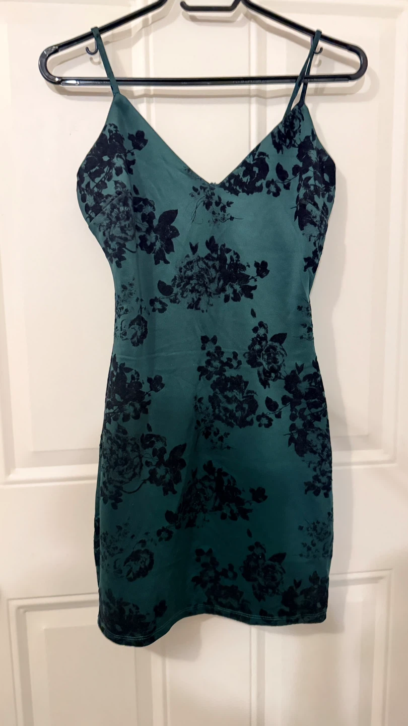Emerald green floral slip dress Szie S/M - photo 2