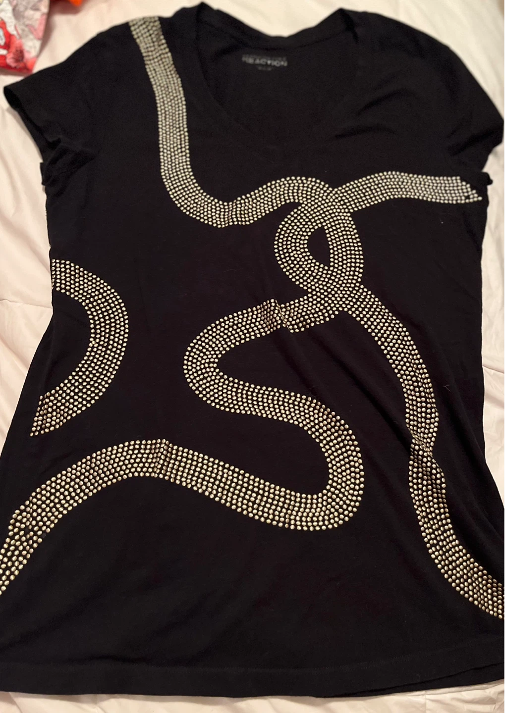 Kenneth Cole Reaction Black Rhinestone Snake V-Neck T-Shirt