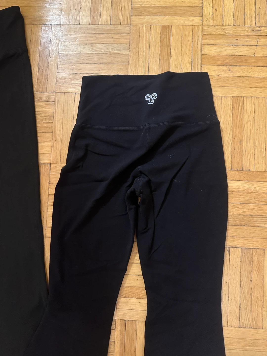 Aritzia TNA Yoga Pants Leggings - photo 2