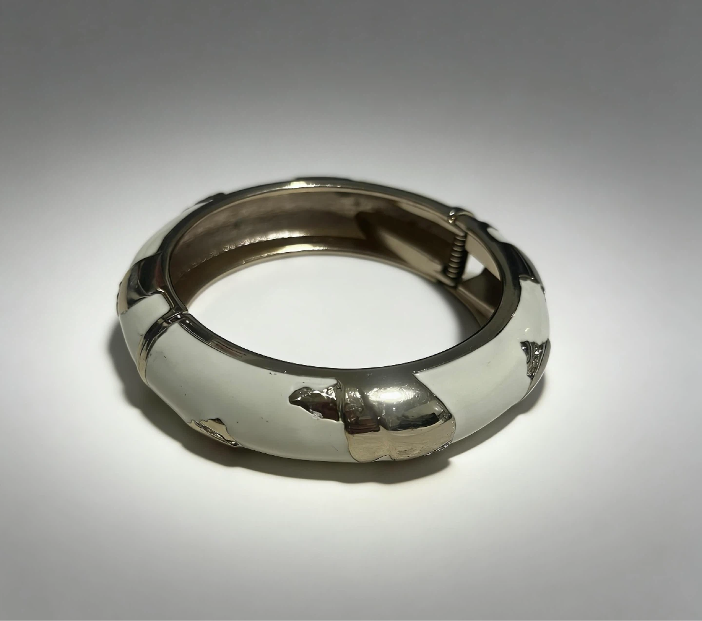 Cream and Gold Tone Hinged Bangle Bracelet