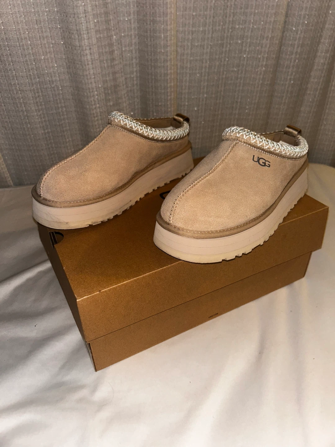 UGG Tasman Platform Slippers - Tan