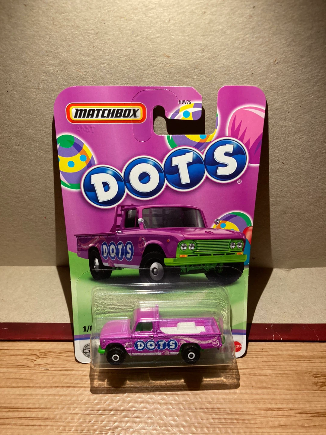 Matchbox / 62 Nissan Junior Dots