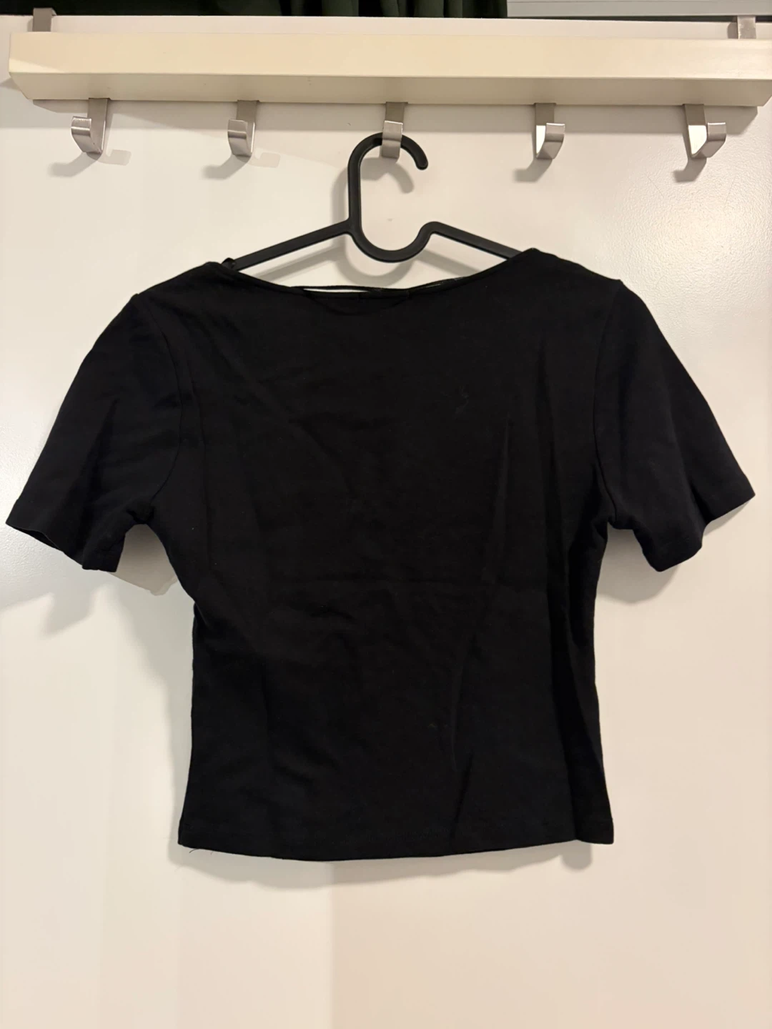 GU / Black Twist Front Crop Top - photo 2