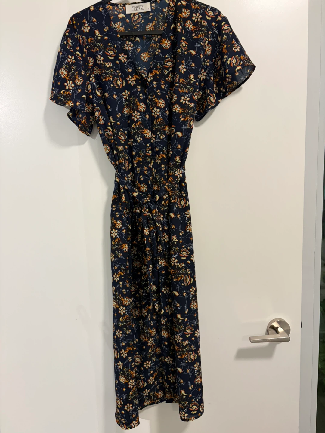 LOWRYS FARM / Navy Floral Midi Dress