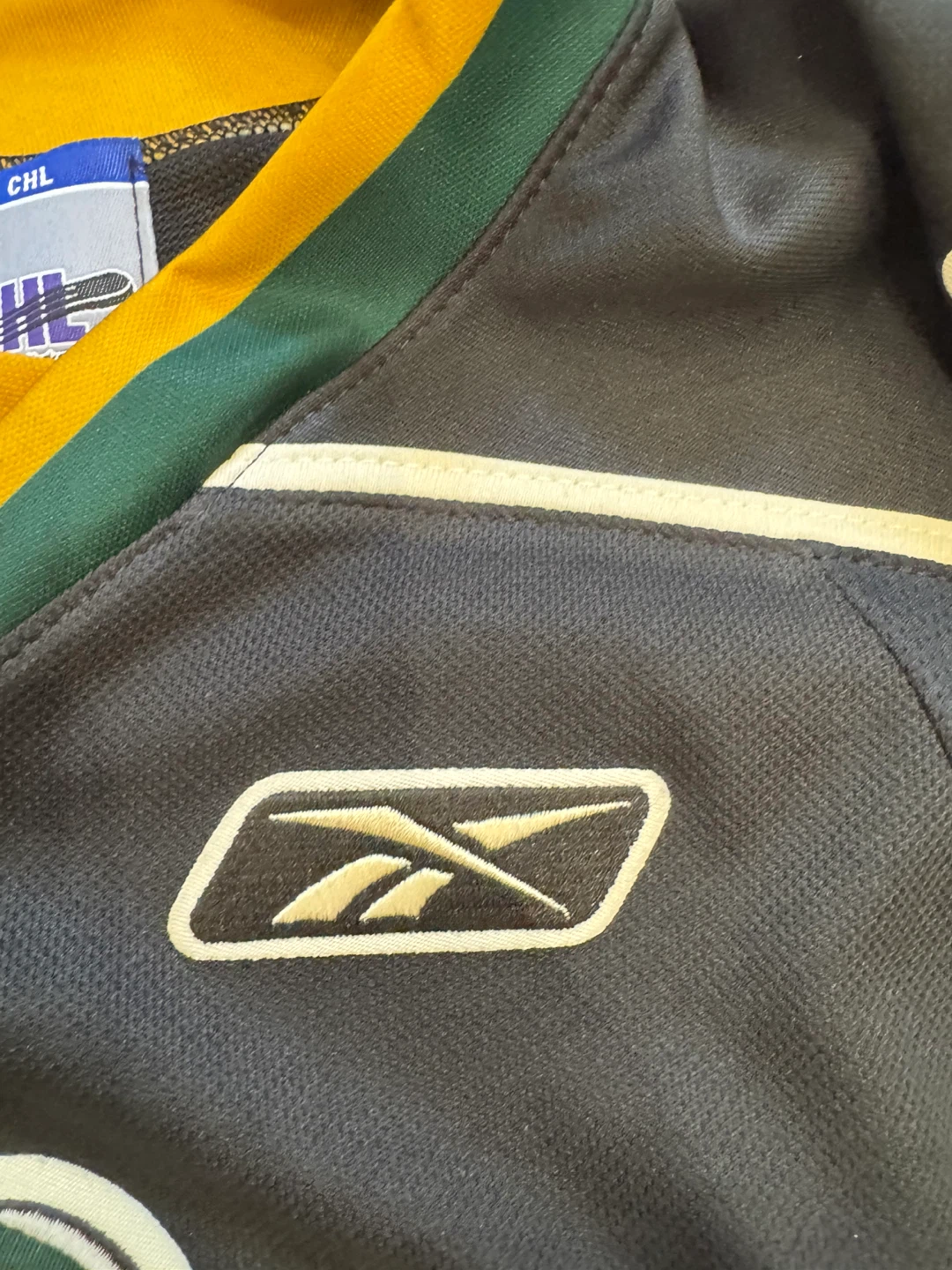 Signed Daniel Erlich London Knights Jersey - photo 3