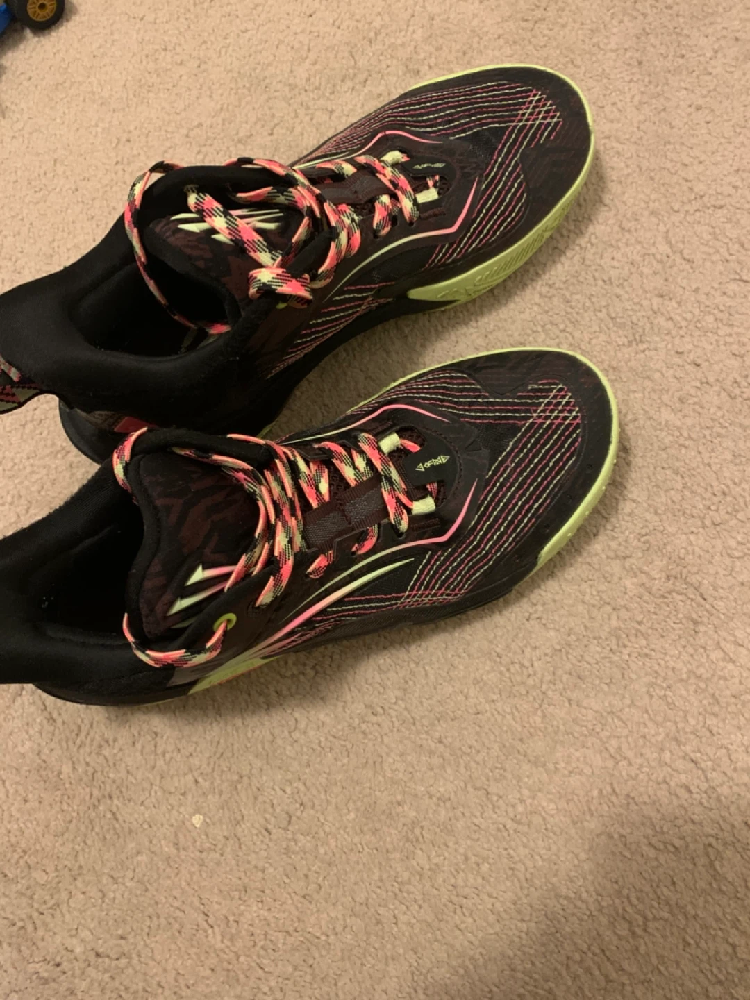 Kyrie Mens Basketball Shoes