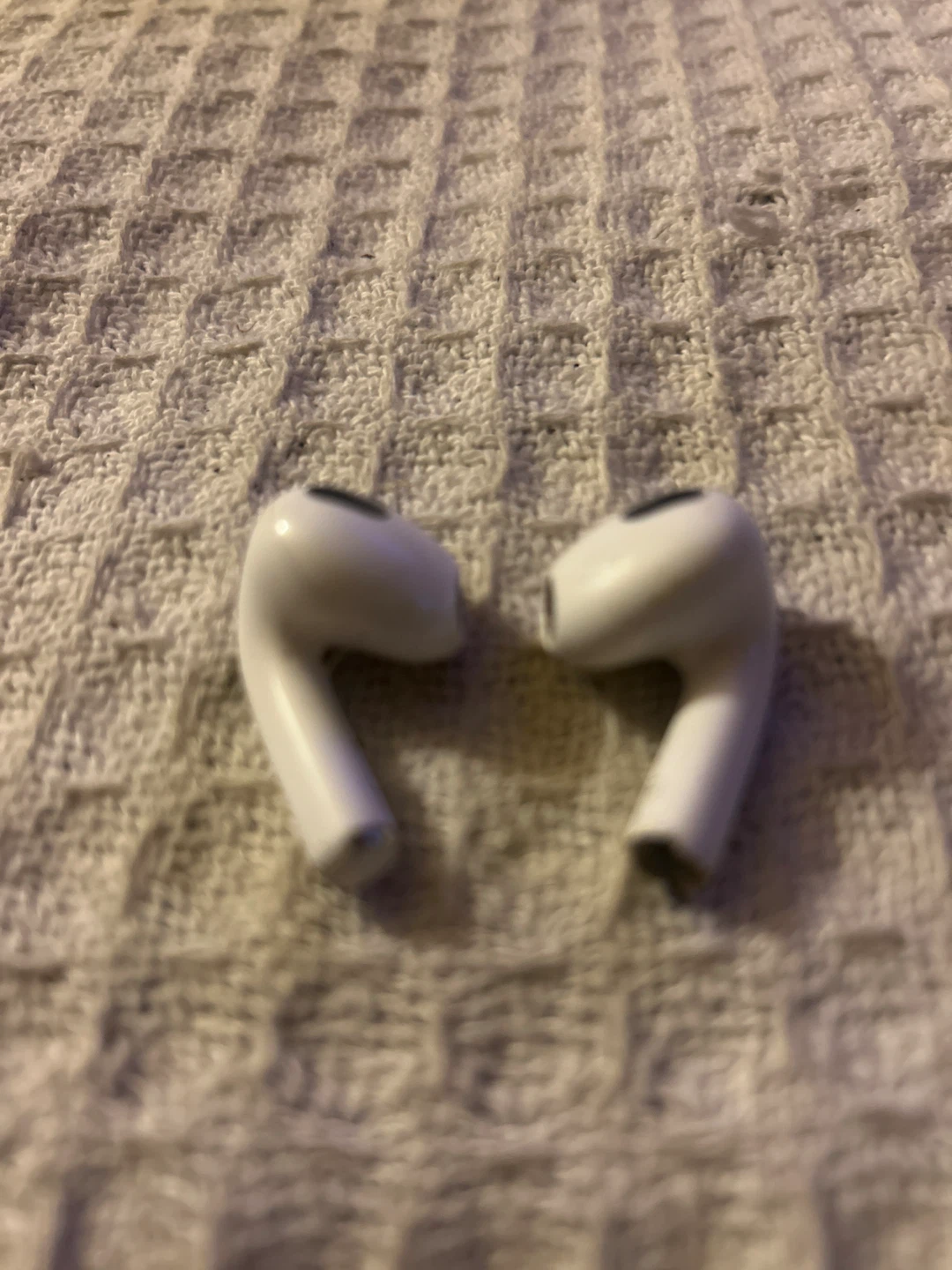 Apple AirPods 3rd Gen with Charging Case - photo 3