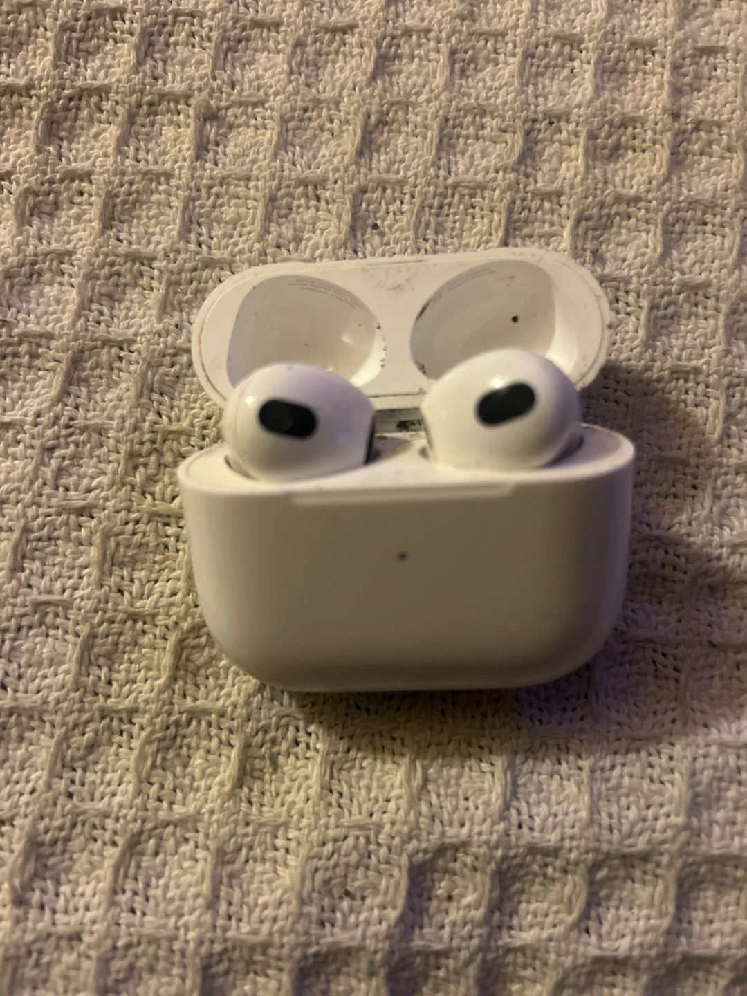 Apple AirPods 3rd Gen with Charging Case - photo 2