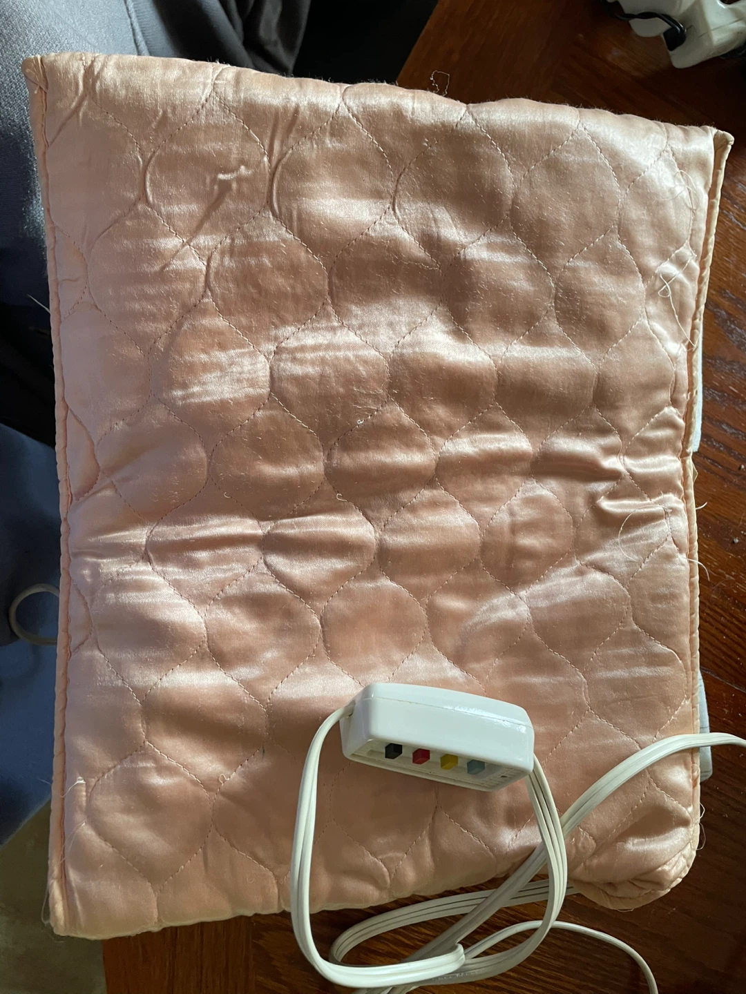 Conair Fabric Shaver and Heating Pads - photo 3